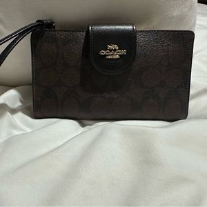 Coach Women's Tech Phone Wallet in Colorblock Signature Canvas